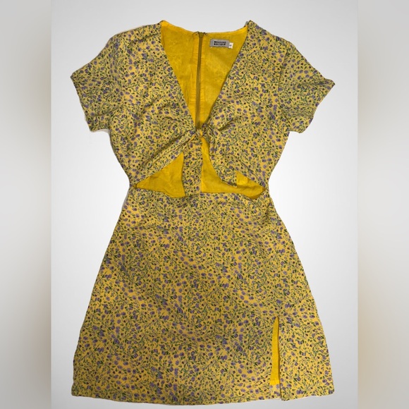 Beginning Boutique Dresses & Skirts - Beginning Boutique Yellow Floral Mini Dress